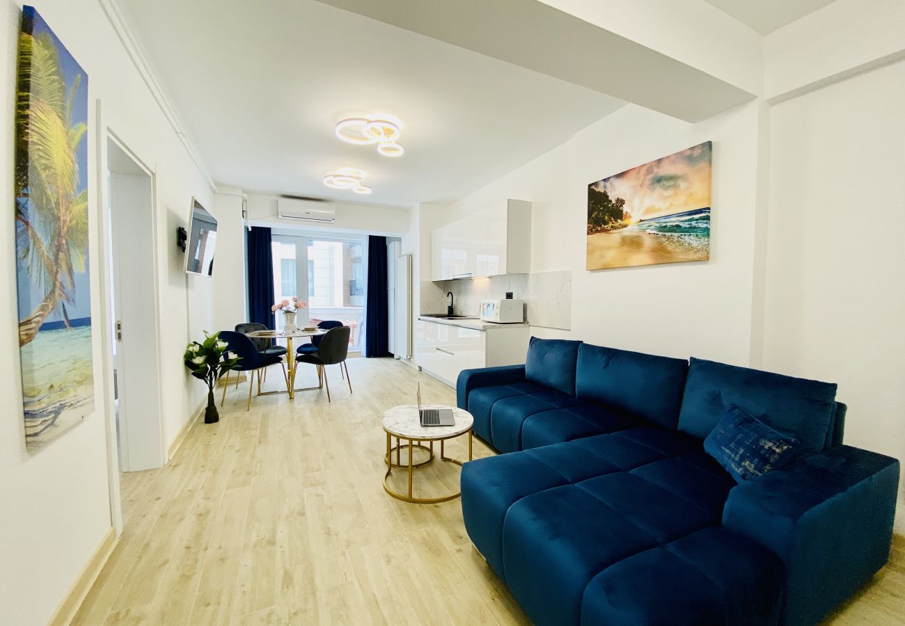 Apartment in Mamaia Nord - Caro 1BDR wit Infinity Pool Acces by Alezzi