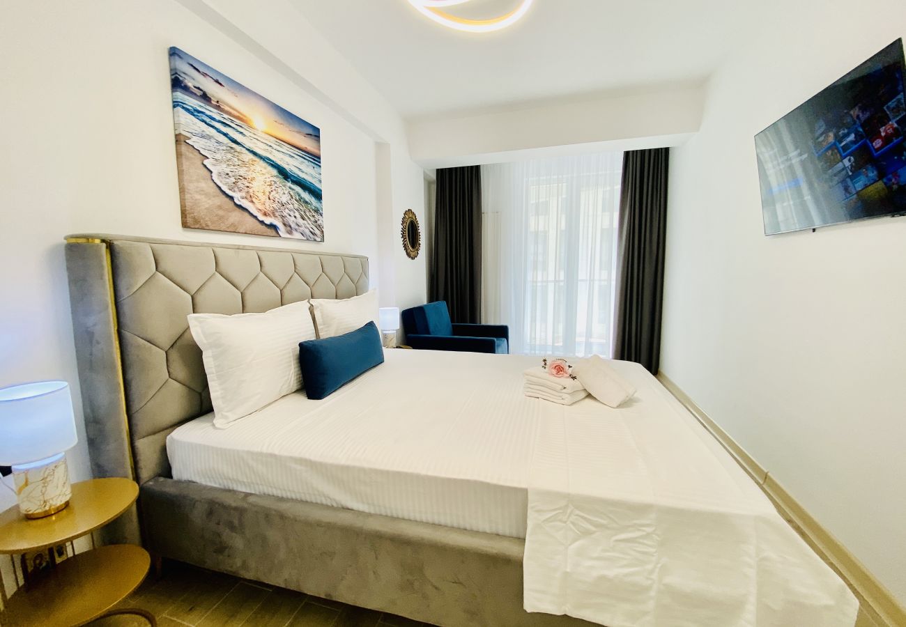 Apartment in Mamaia Nord - Caro 1BDR wit Infinity Pool Acces by Alezzi