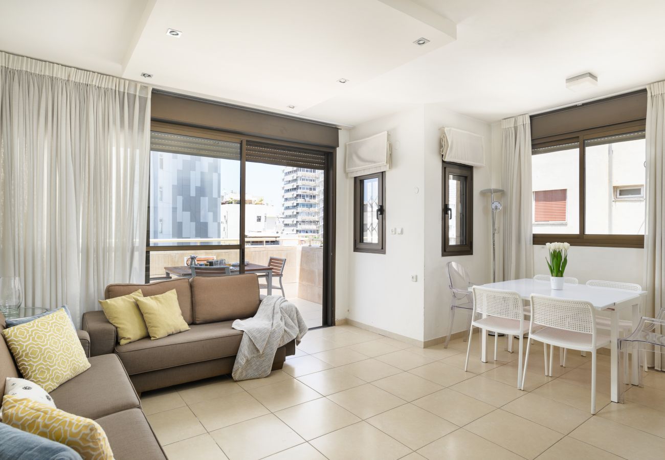Apartment in Tel Aviv - Jaffa - Airy & Bright w/Balcony Parking steps from Beach by FeelHome