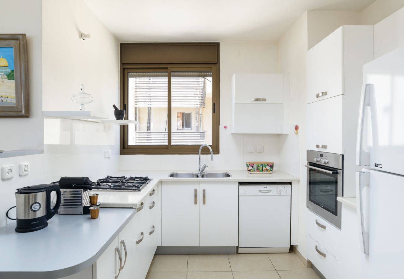 Apartment in Tel Aviv - Jaffa - Airy & Bright w/Balcony Parking steps from Beach by FeelHome