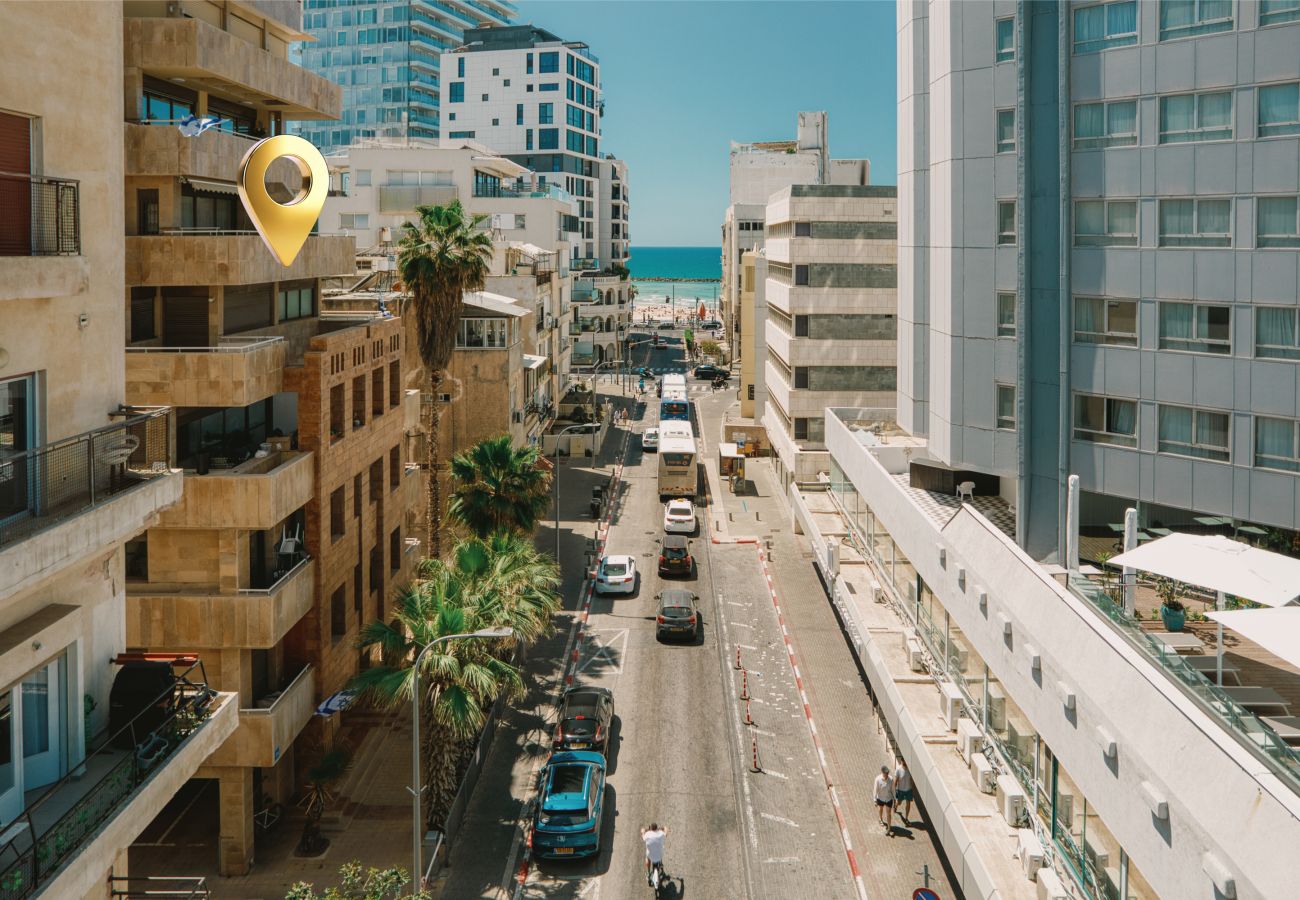 Apartment in Tel Aviv - Jaffa - MAMAD Airy & Bright with Balcony & Parking steps from Beach by FeelHome