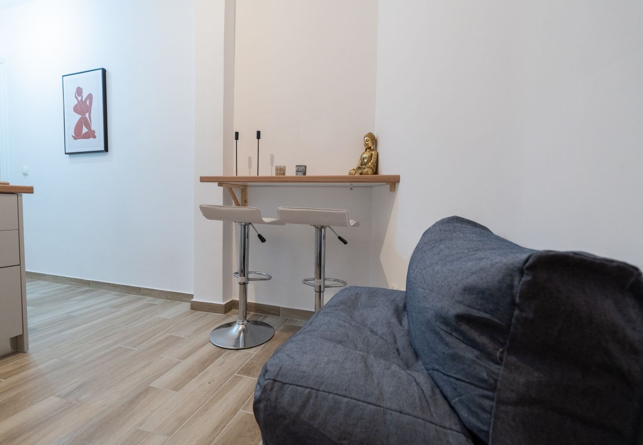 Apartment in Athens - Chremonidou 35 