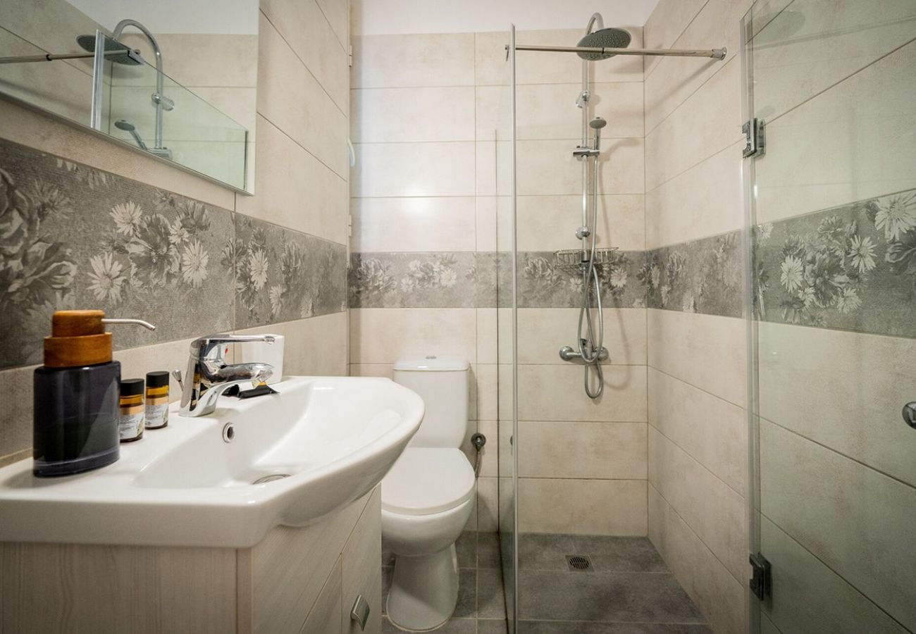 Apartment in Athens - Chremonidou 35 
