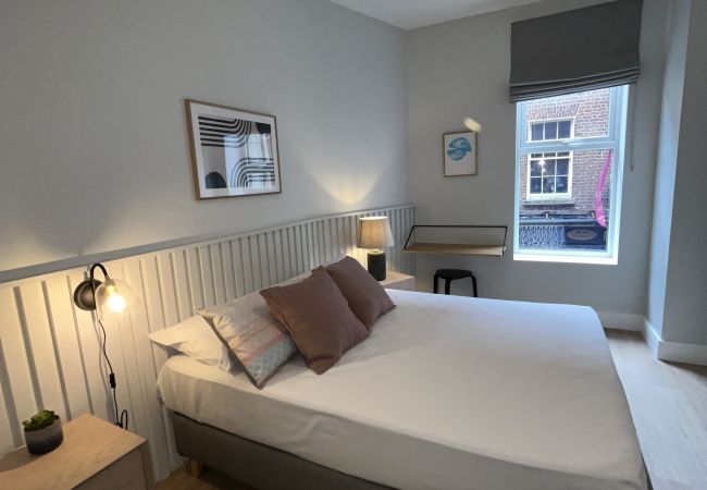 Apartment in Dublin - Modern 1-Bedroom Apartment in the Heart of Temple Bar