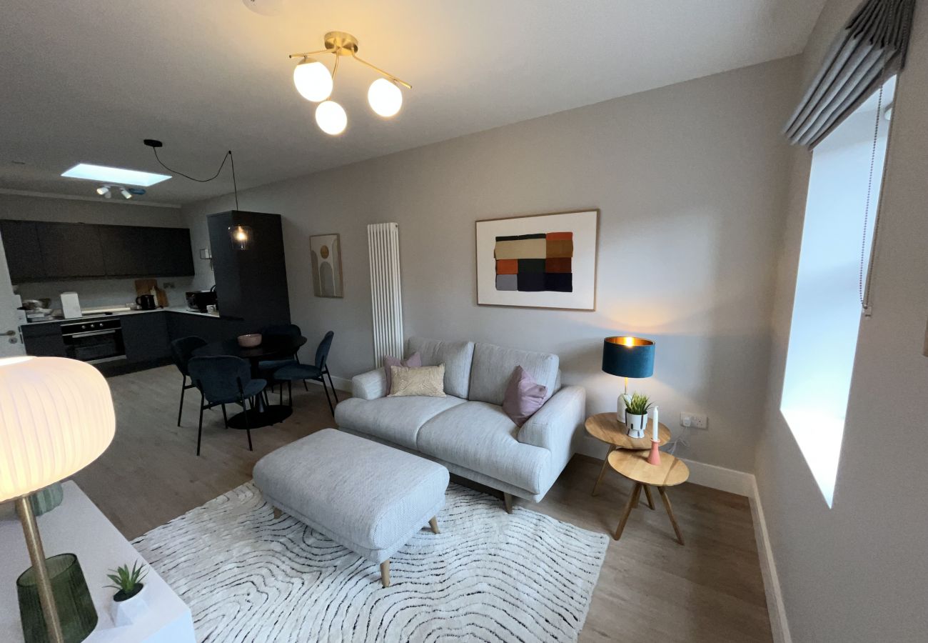 Apartment in Dublin - Modern 1-Bedroom Apartment in the Heart of Temple Bar
