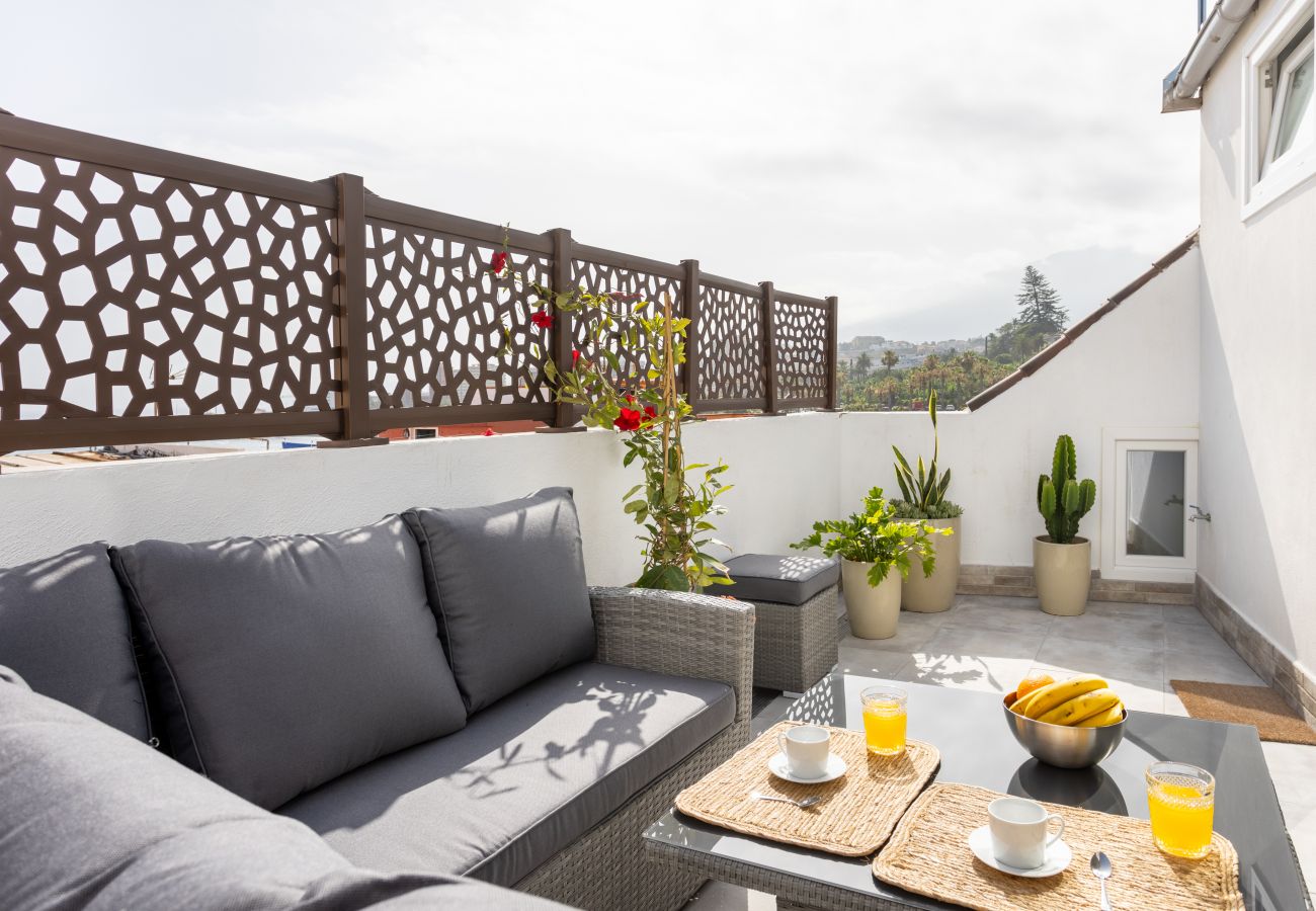 Apartment in Puerto de la Cruz - Lightbooking Ático Bencomo con vistas a la playa 