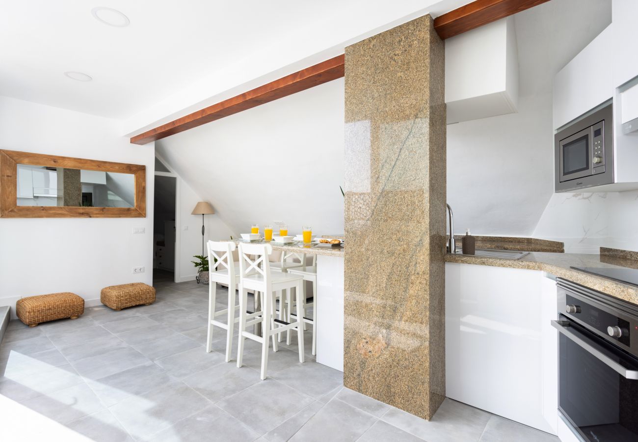 Apartment in Puerto de la Cruz - Lightbooking Ático Bencomo con vistas a la playa 