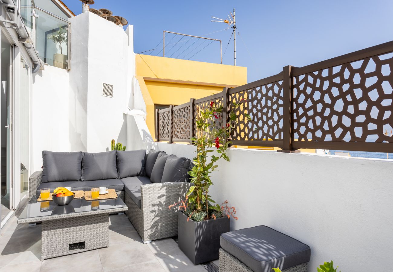 Apartment in Puerto de la Cruz - Lightbooking Ático Bencomo con vistas a la playa 