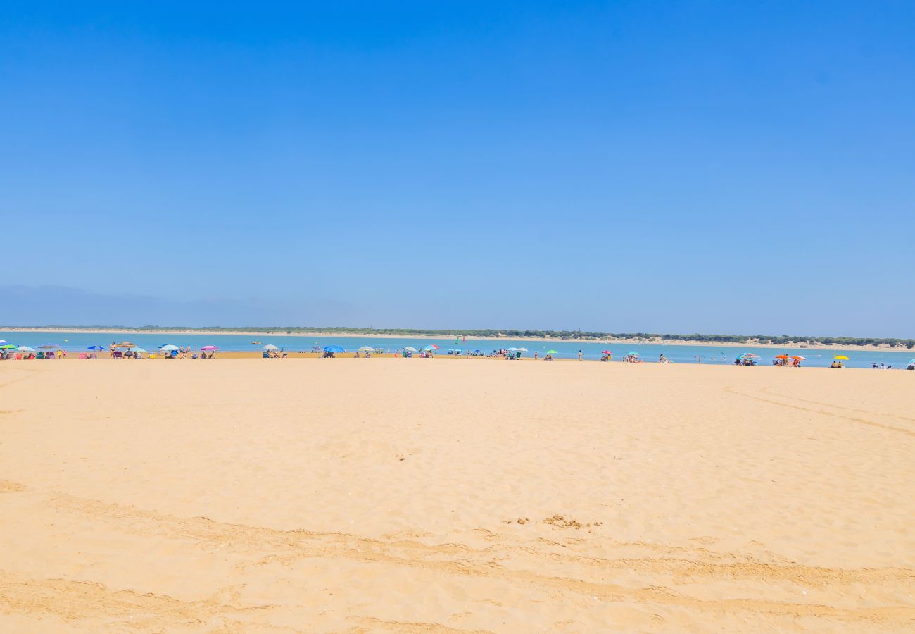 Apartment in Sanlúcar de Barrameda - Lightbooking Sanlucar Piletas Beach