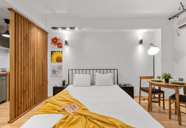 Studio in Bucharest - Charming Studio in City Center