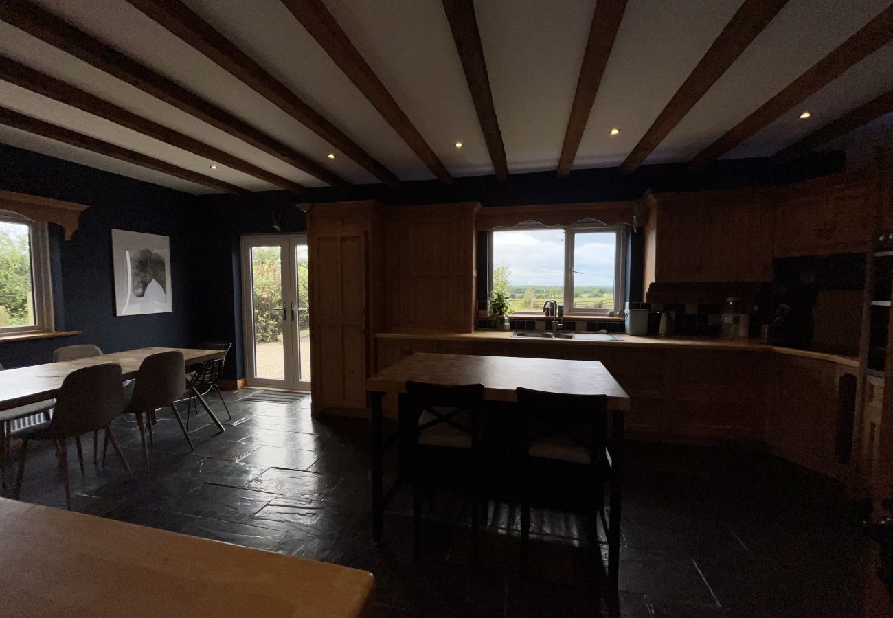 House in Kildare - The Eillistown - An Teach Bábóige