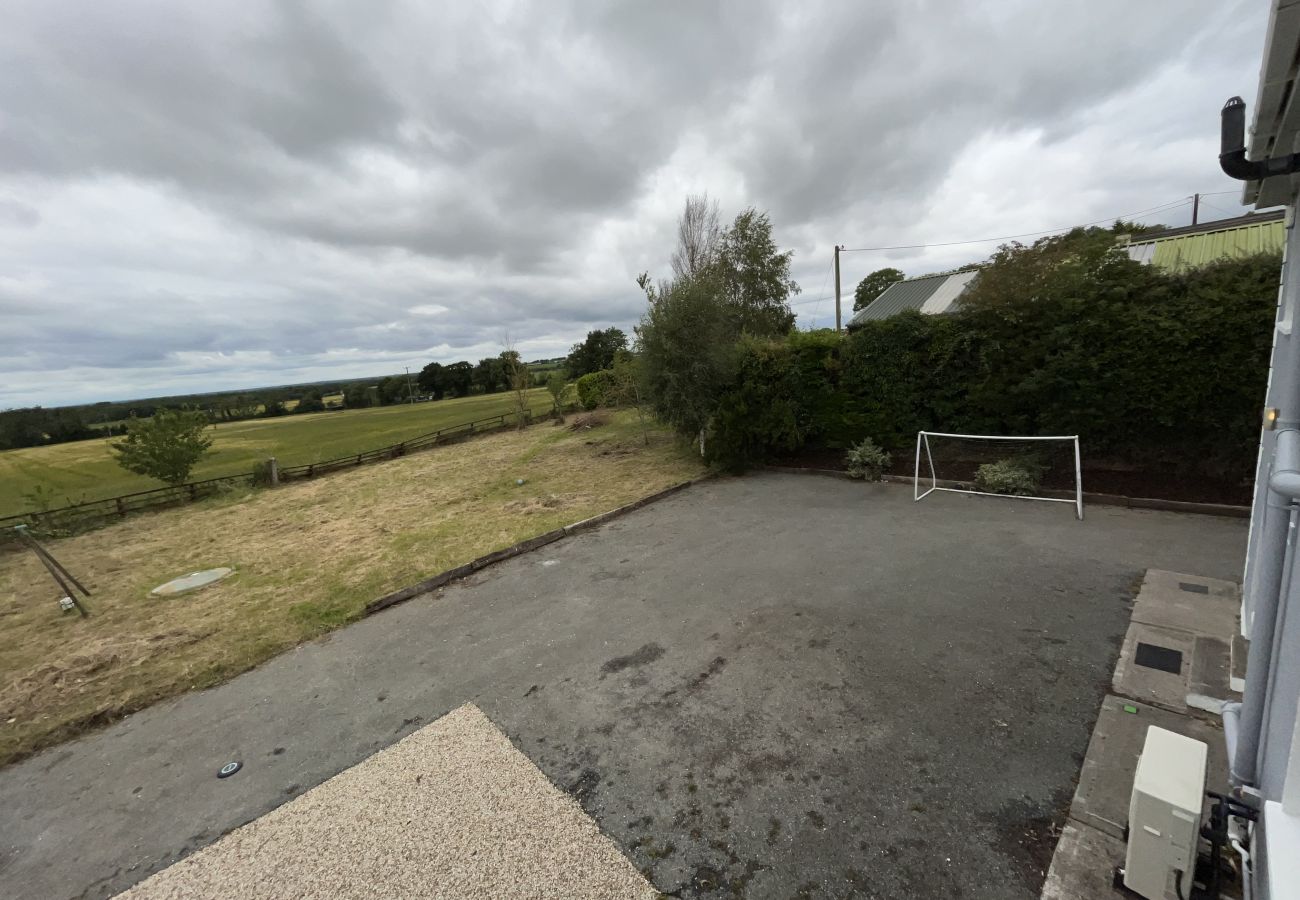 House in Kildare - The Eillistown - An Teach Bábóige