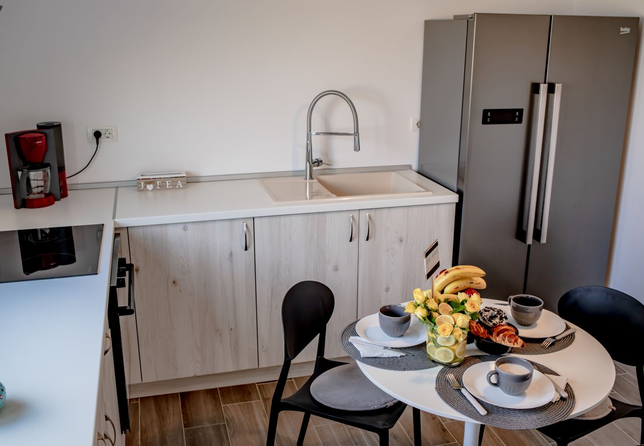 Apartment in Voluntari -  Allegoria Lake View Apart Pipera