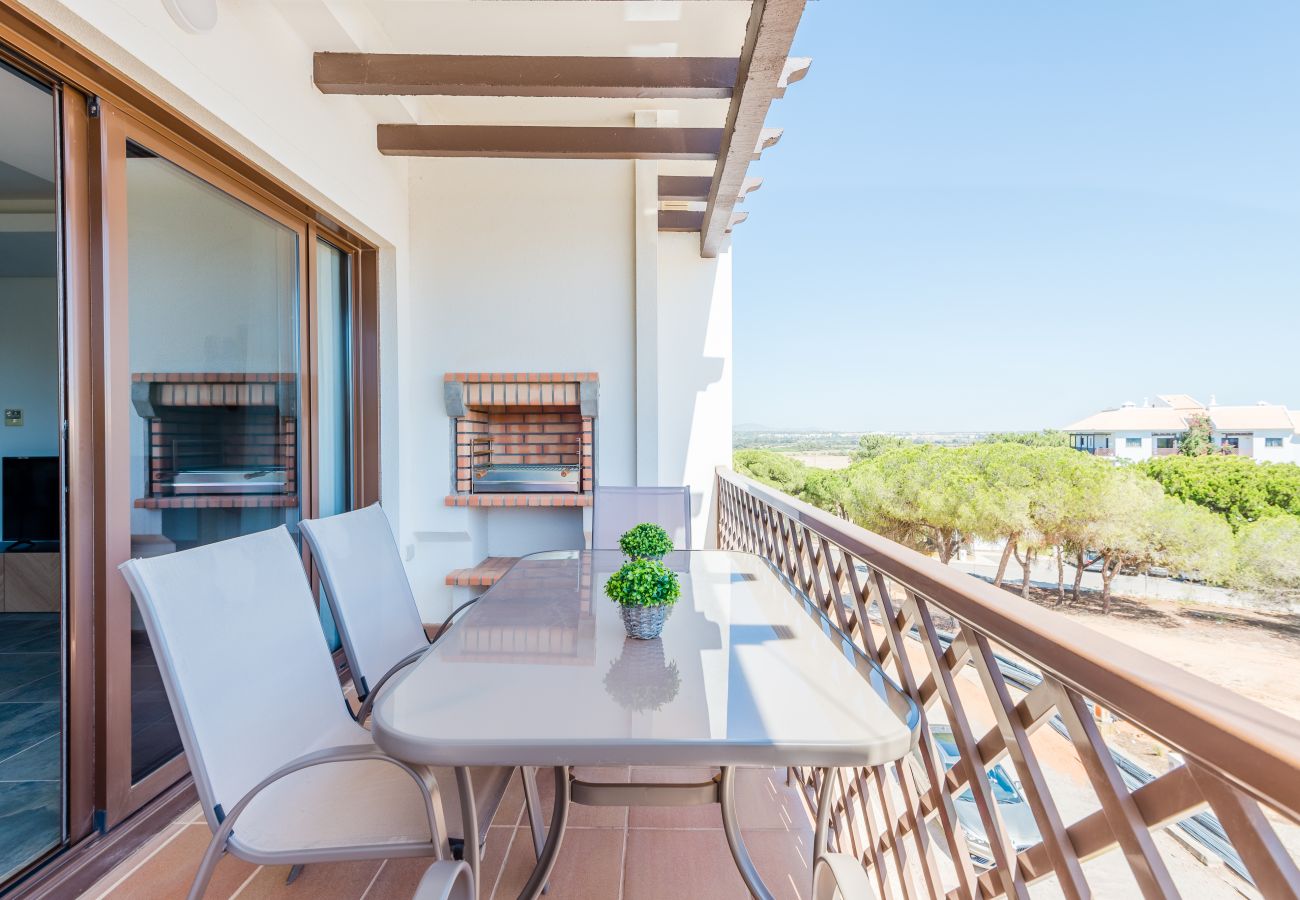 Apartment in Albufeira - Falesia Beach C