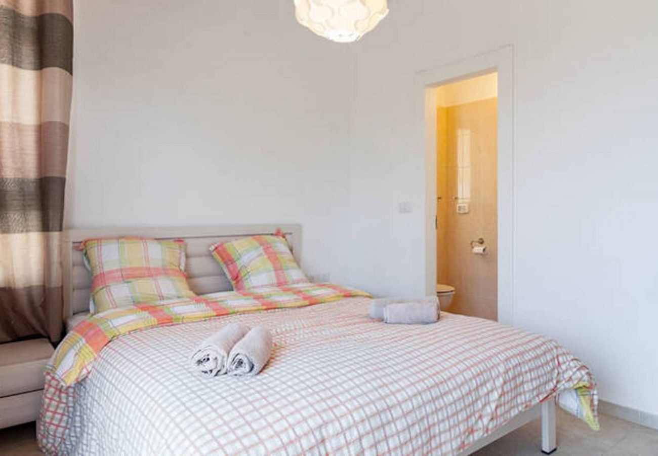 Apartment in Netanya - SHELTER in Netanya Family Apartment with Balcony by FeelHome