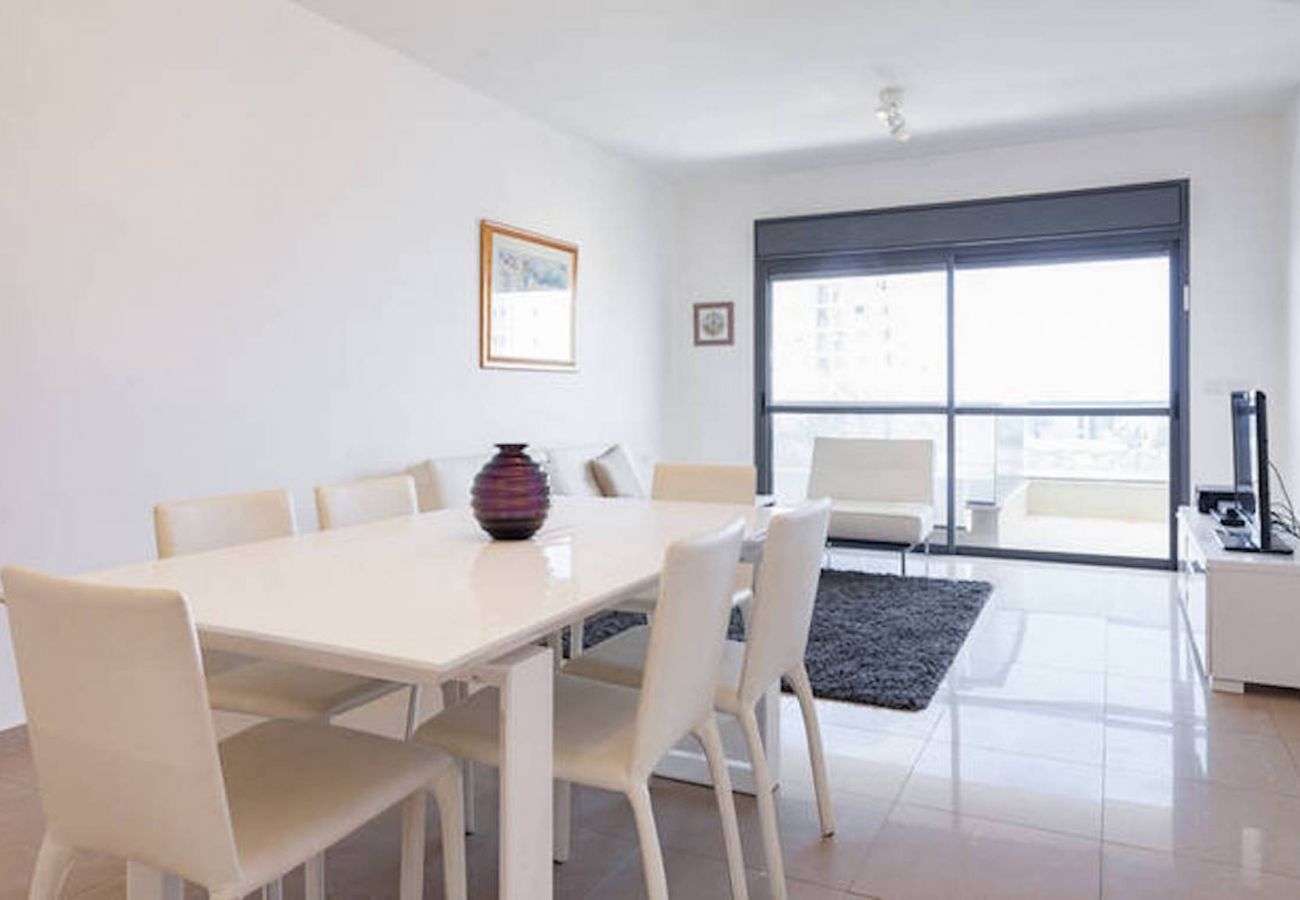 Apartment in Netanya - SHELTER in Netanya Family Apartment with Balcony by FeelHome