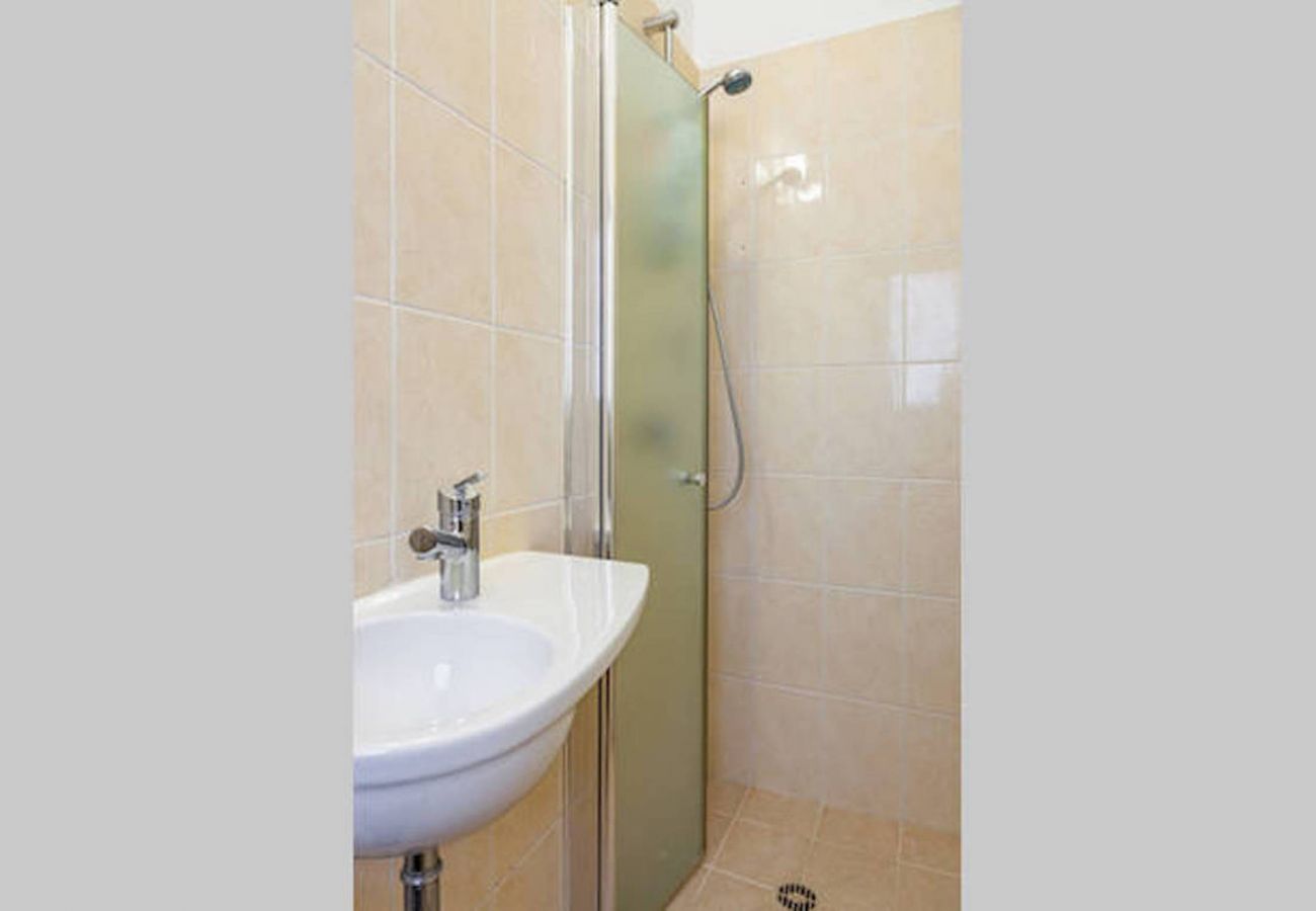 Apartment in Netanya - SHELTER in Netanya Family Apartment with Balcony by FeelHome