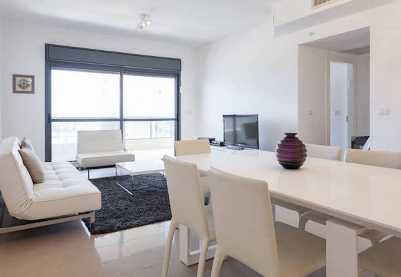 Apartment in Netanya - SHELTER in Netanya Family Apartment with Balcony by FeelHome