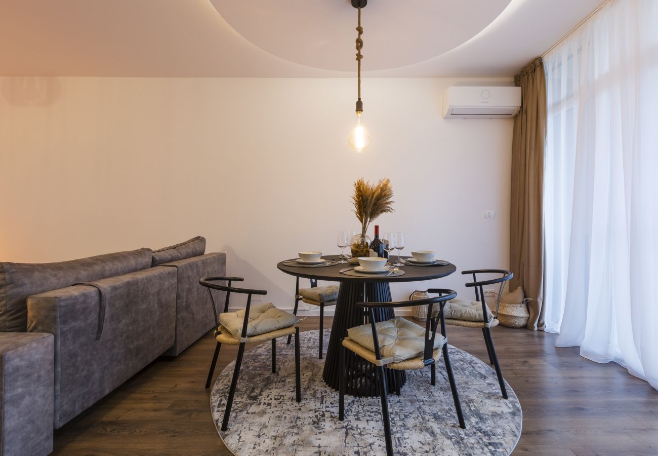 Apartment in Timisoara - RentForComfort near Iulius Mall with Balcony & Private Parking