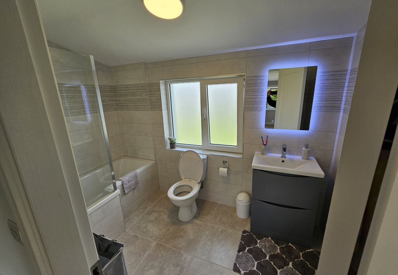 House in Galway City - Castlegar 4 Bedroom