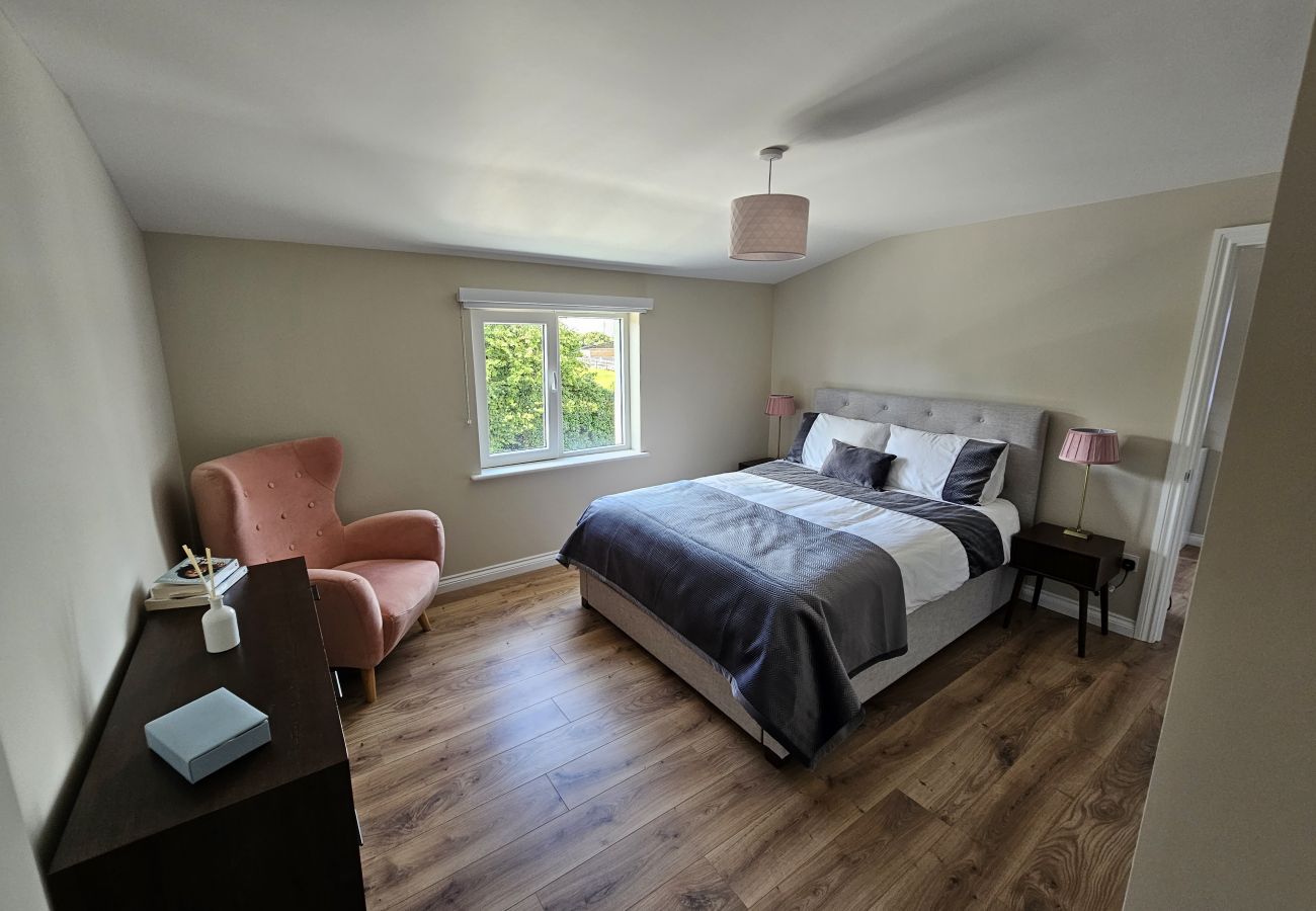 House in Galway City - Castlegar 4 Bedroom