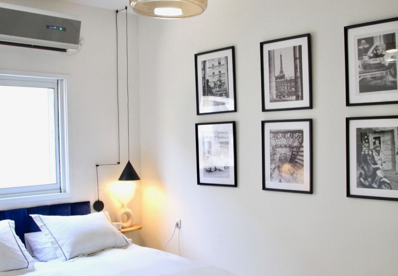 Apartment in Tel Aviv - Jaffa - Tranquil & Charming Apt near Hayarkon Park by FeelHome