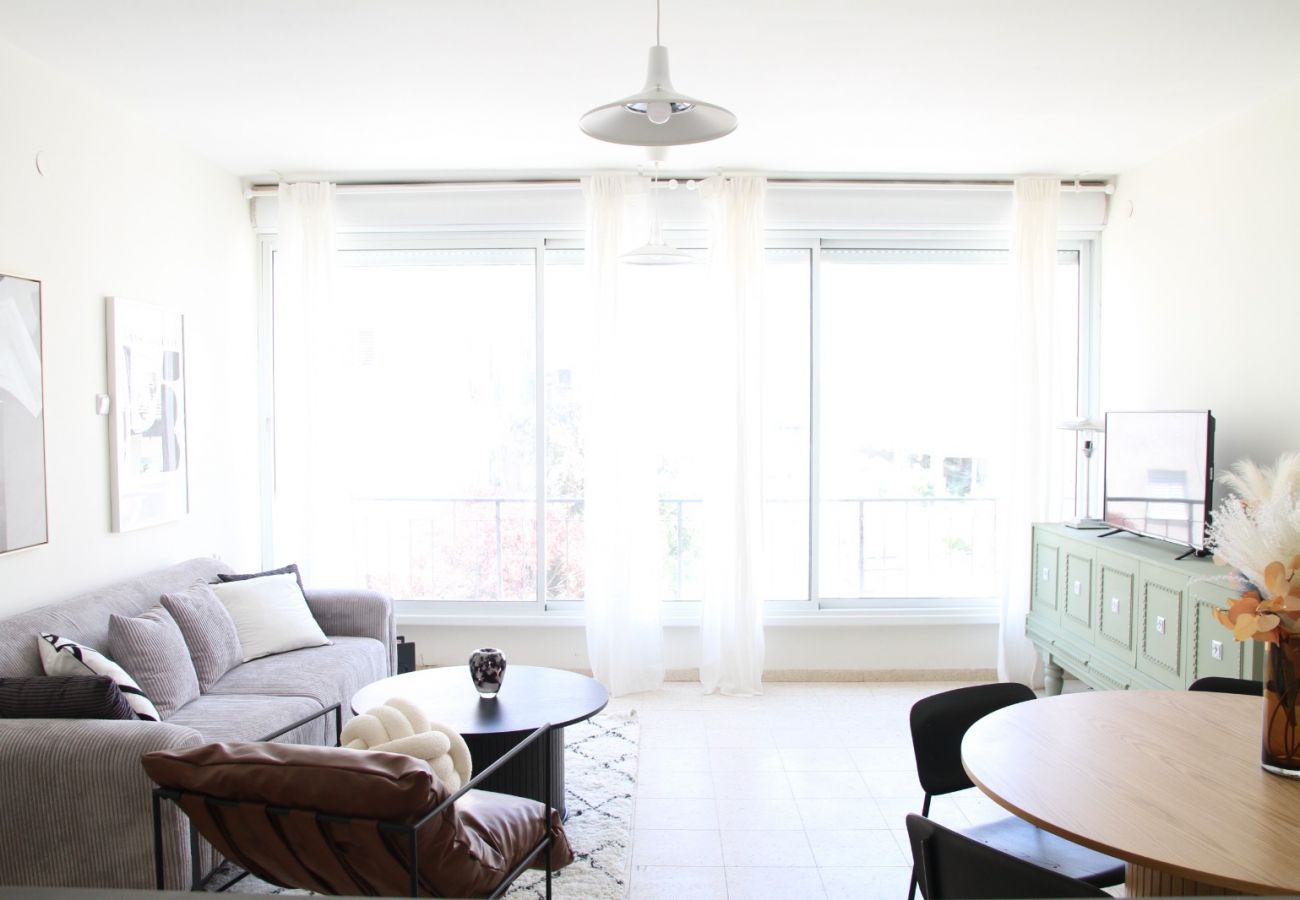 Apartment in Tel Aviv - Jaffa - Tranquil & Charming Apt near Hayarkon Park by FeelHome