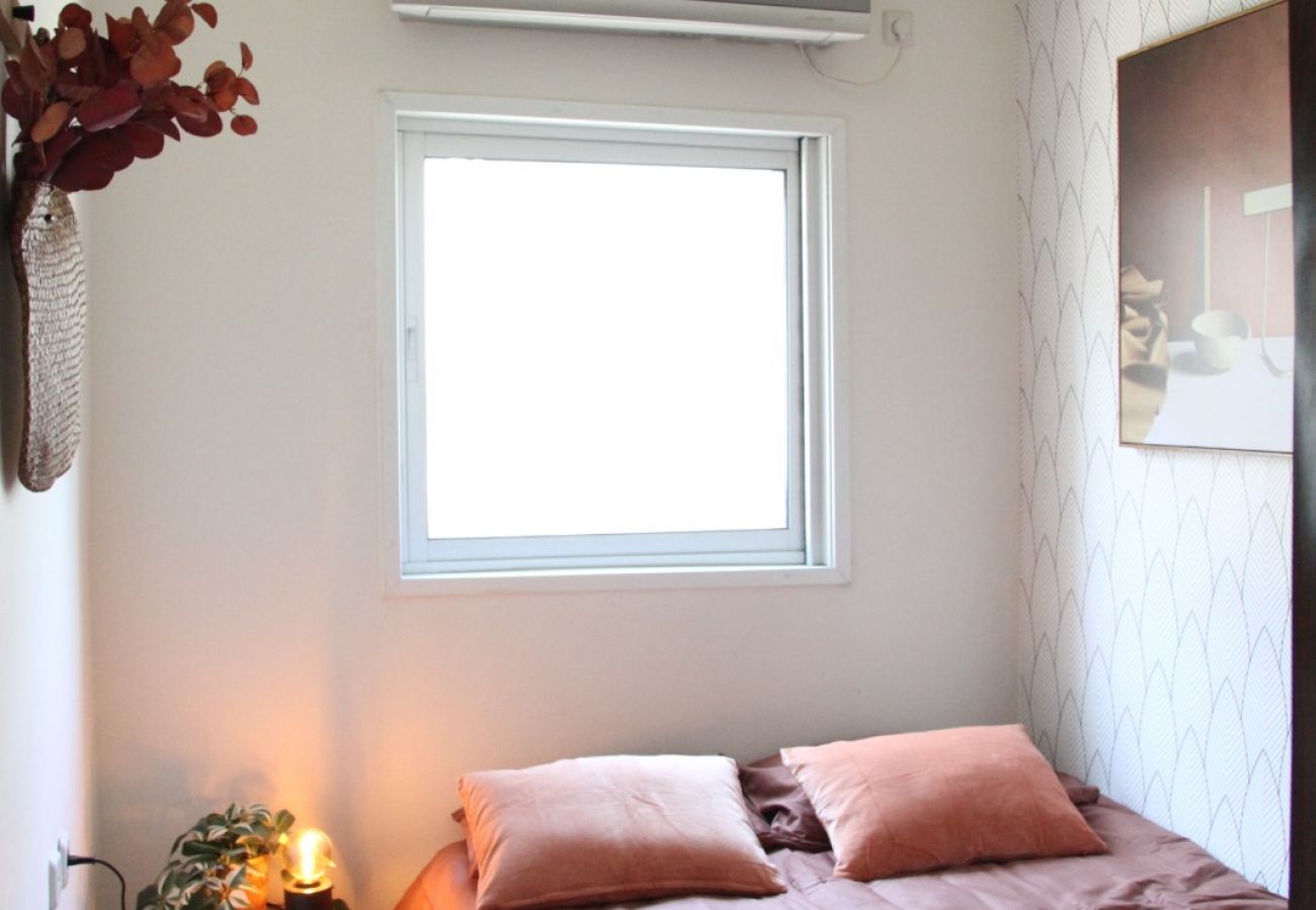 Apartment in Tel Aviv - Jaffa - Tranquil & Charming Apt near Hayarkon Park by FeelHome