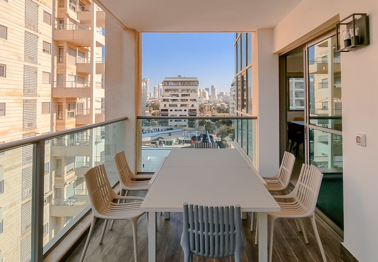 Apartment in Tel Aviv - Jaffa - Spacious and Bright Condo in Kohav Hatsafon FeelHome