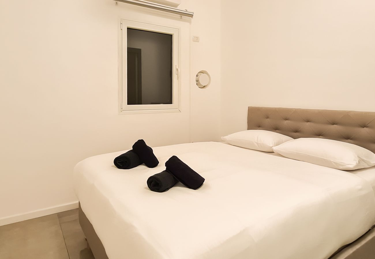 Apartment in Tel Aviv - Jaffa - Spacious and Bright Condo in Kohav Hatsafon FeelHome
