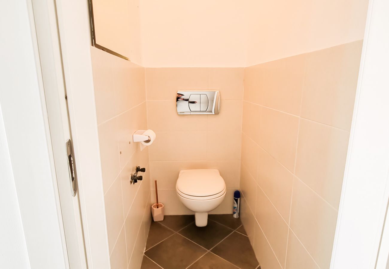 Apartment in Tel Aviv - Jaffa - Spacious and Bright Condo in Kohav Hatsafon FeelHome