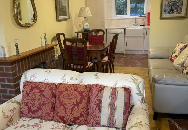 House in Galway City - Wild Atlantic Way - Spiddal Road House in Galway City - Wild Atlantic Way - Spiddal Road