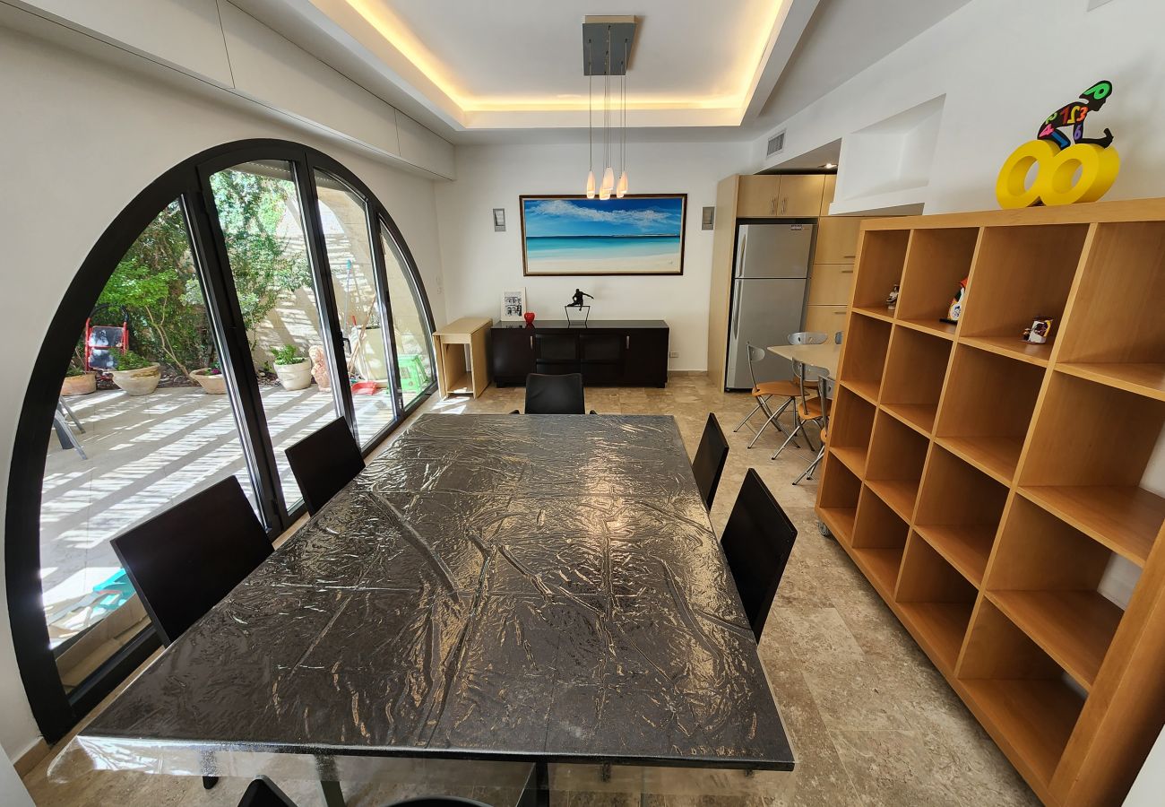 Apartment in Jerusalem - David's Village with Pool & Patio for Families by FeelHome