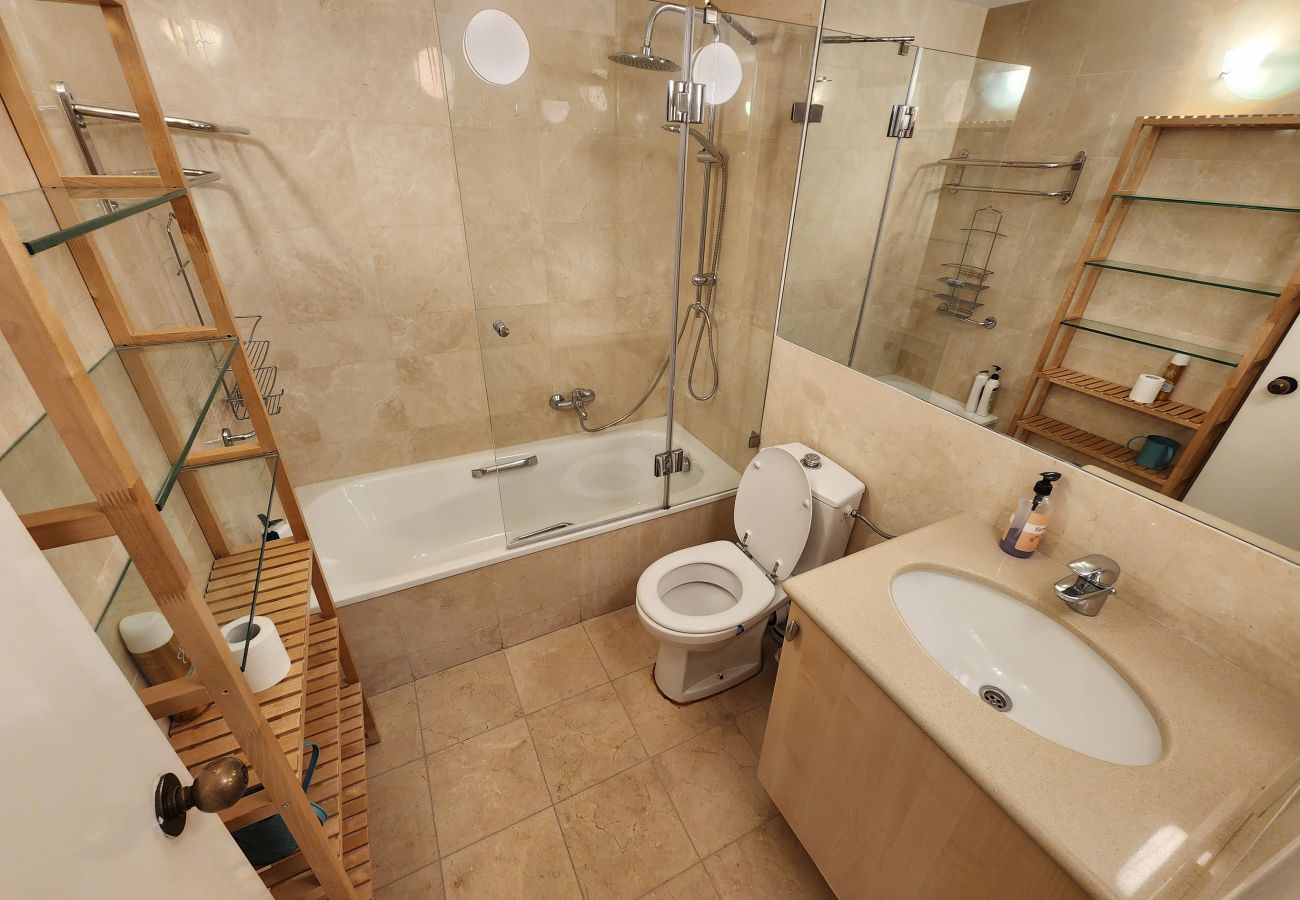 Apartment in Jerusalem - David's Village with Pool & Patio for Families by FeelHome