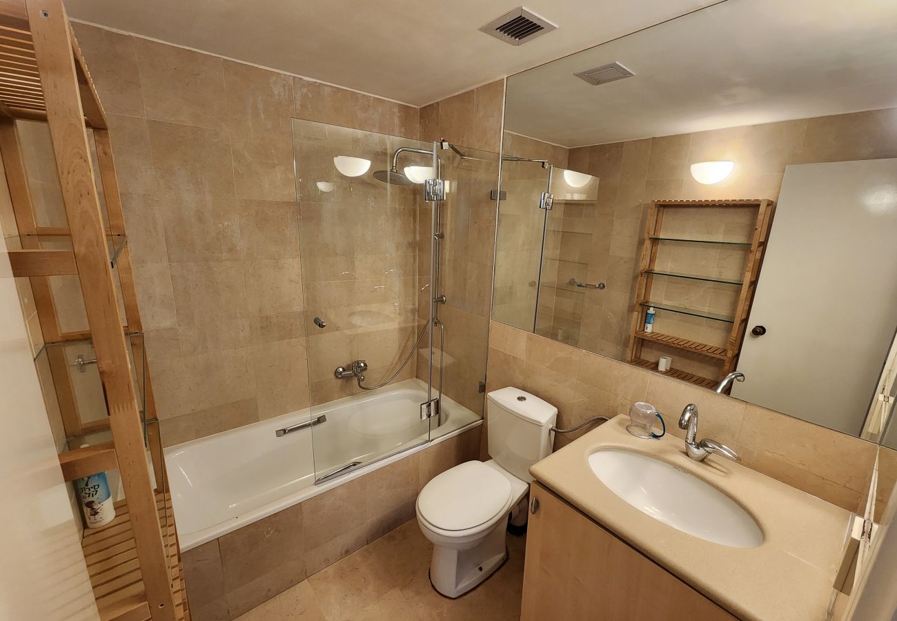 Apartment in Jerusalem - David's Village with Pool & Patio for Families by FeelHome