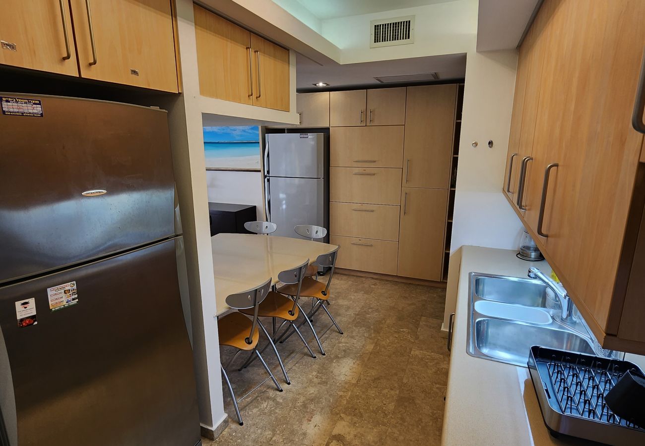 Apartment in Jerusalem - David's Village with Pool & Patio for Families by FeelHome
