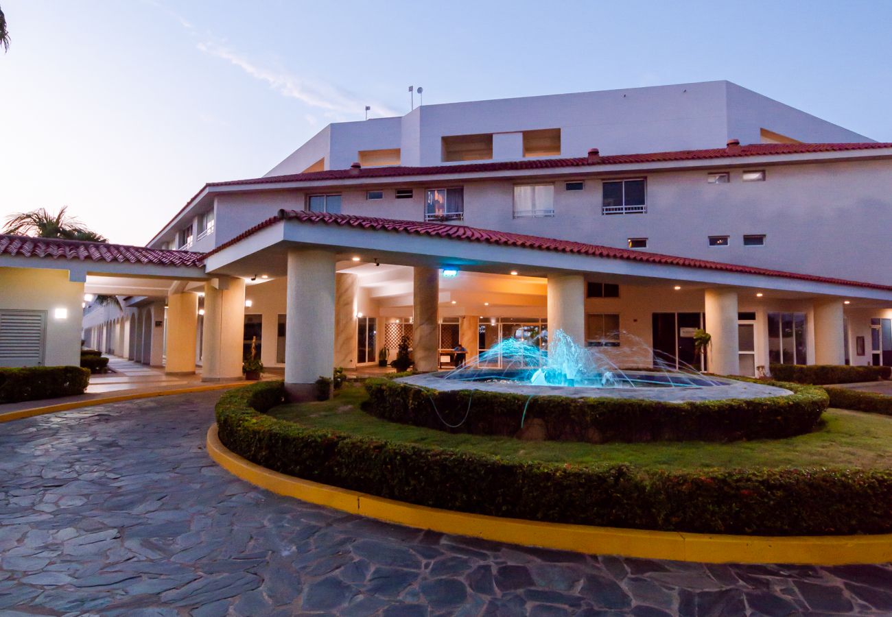 Apartment in Lechería - Bahía Redonda junto al mar