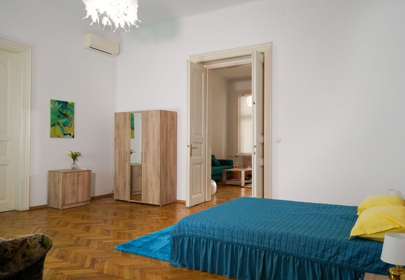 Apartment in Timisoara - 2BDR Marschall Palace