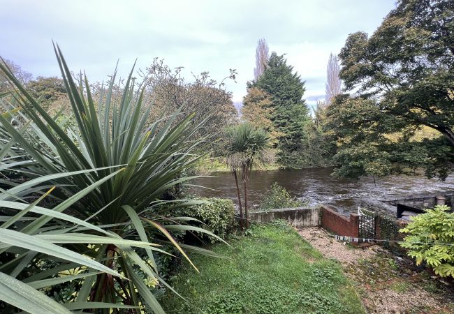 House in Dublin - Tranquil Retreat in Historic Chapelizod, House in Dublin - Tranquil Retreat in Historic Chapelizod,