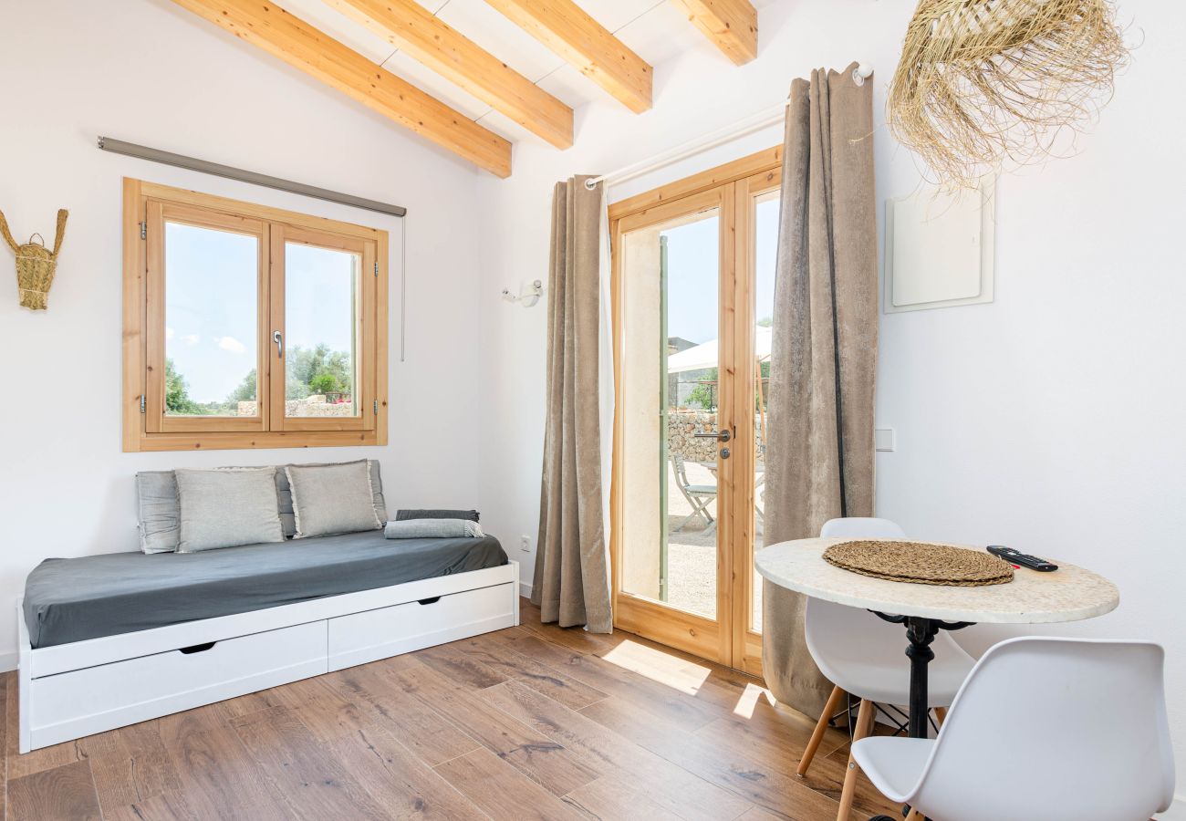 Farm stay in Costitx - YourHouse Cal Tio 3, peaceful apartment in a farmhouse