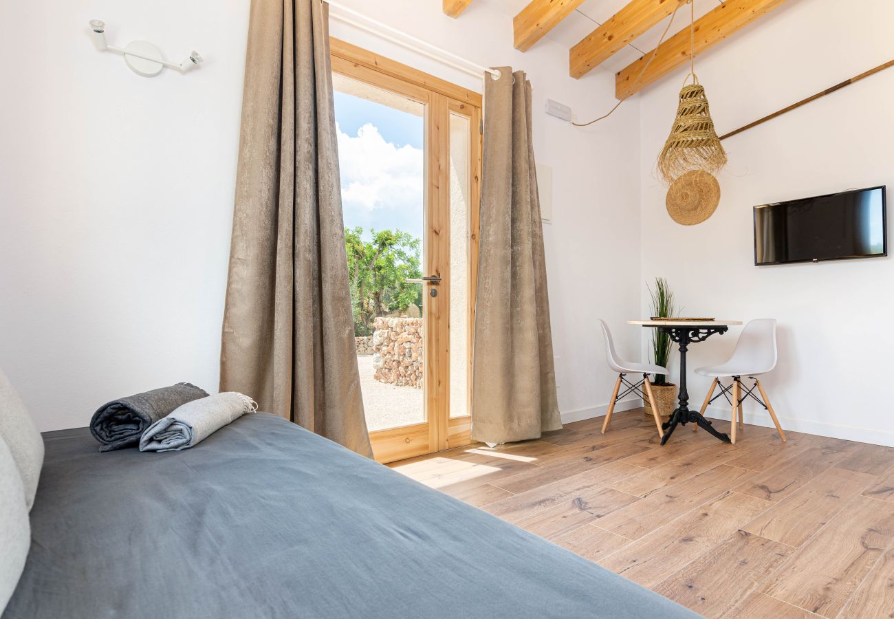 Farm stay in Costitx - YourHouse Cal Tio 3, peaceful apartment in a farmhouse