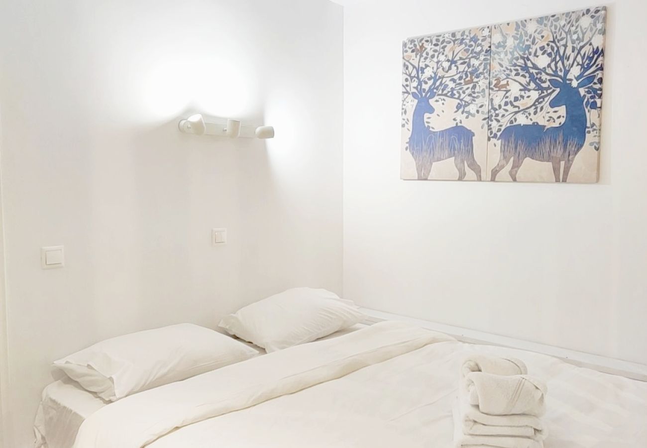 Apartment in Athens - Eirinis Athinaias 11