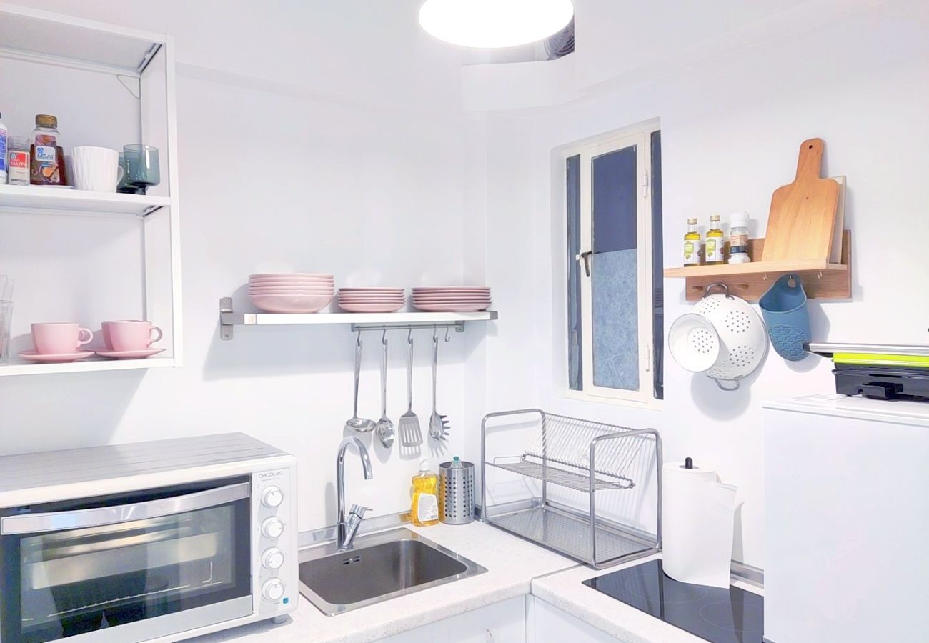 Apartment in Athens - Eirinis Athinaias 11