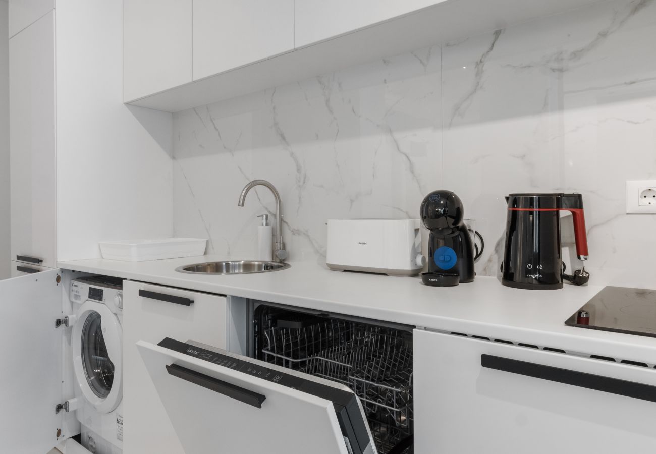 Apartment in Bucharest - Adria in Cloud 9