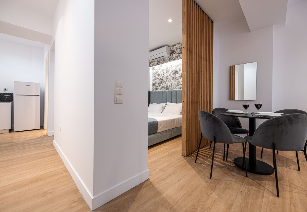 Rent by room in Athens - Kriel Suites 02