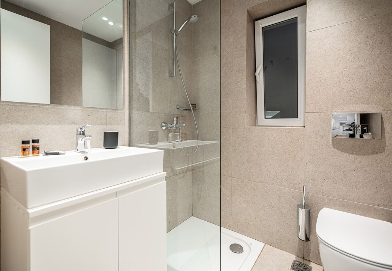 Rent by room in Athens - Kriel Suites 02
