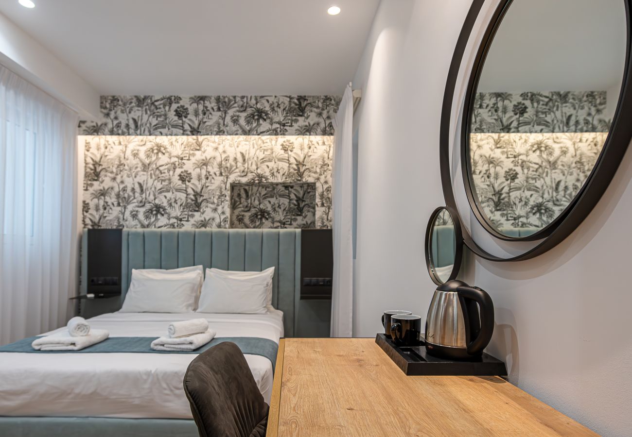 Rent by room in Athens - Kriel Suites 03