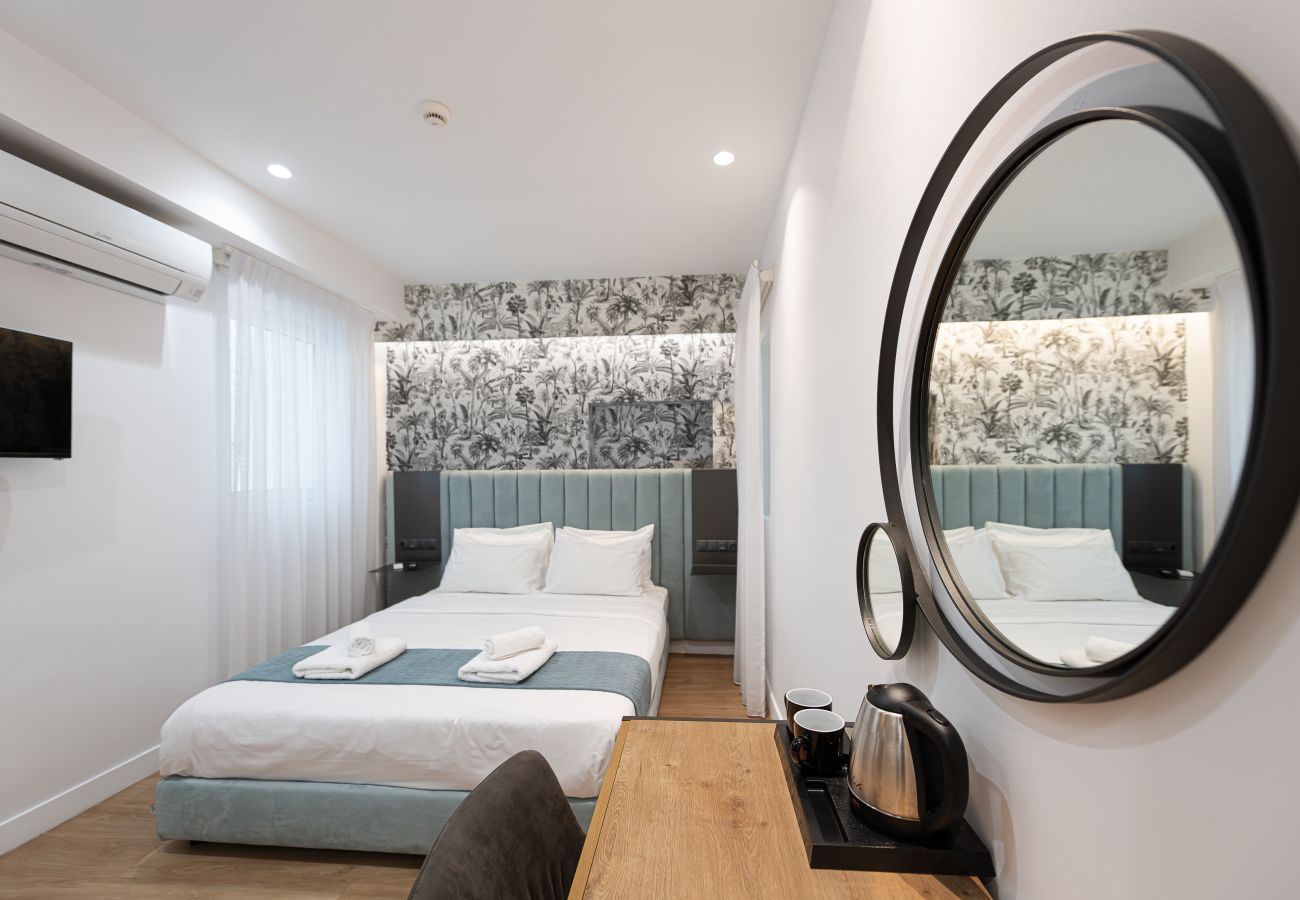 Rent by room in Athens - Kriel Suites 03