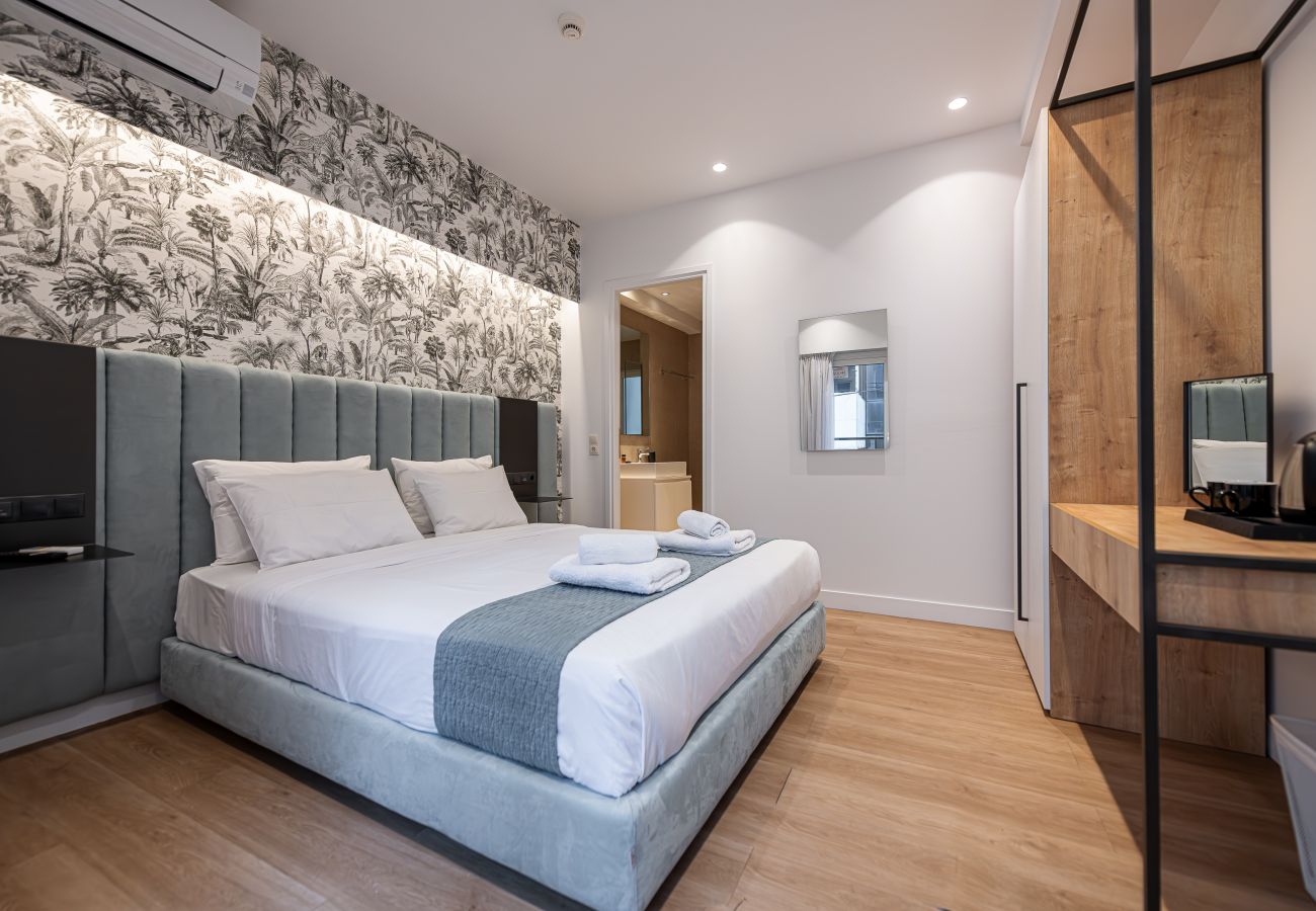 Rent by room in Athens - Kriel Suites 101