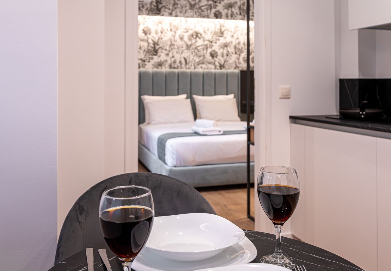 Rent by room in Athens - Kriel Suites 101